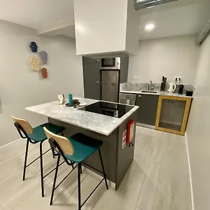 Canarios Cardal - Ll Apartment Lisbon